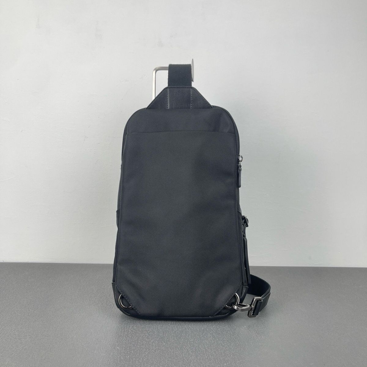 Casual Nylon Chest Bag for Men - Sling Backpack Shoulder avis et prix